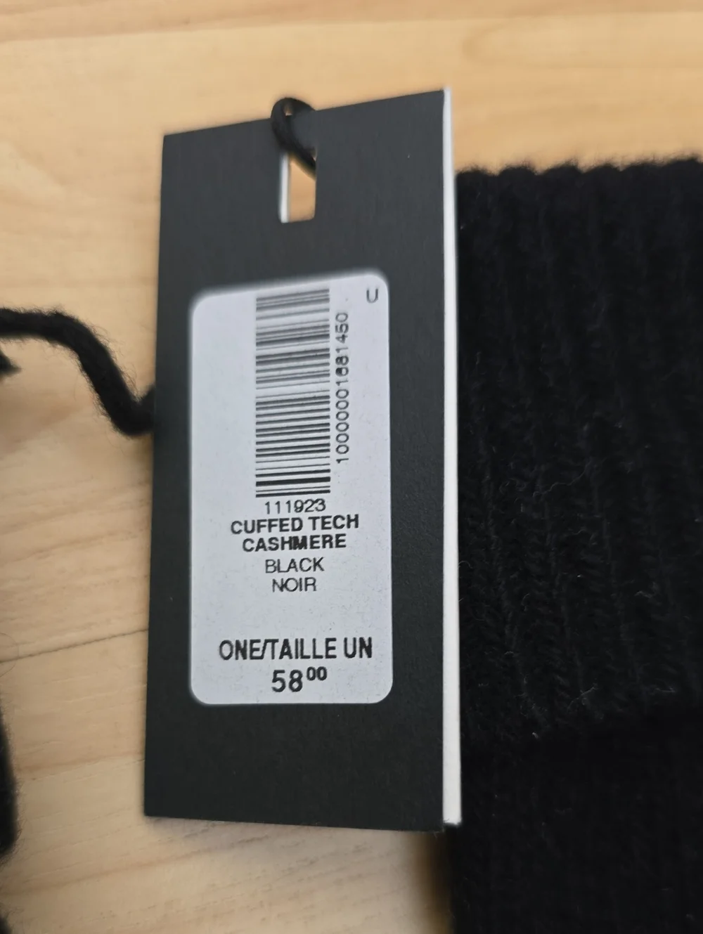 Aritzia Cashmere Exalt Tech Gloves100% Italian cashmere Black gloves